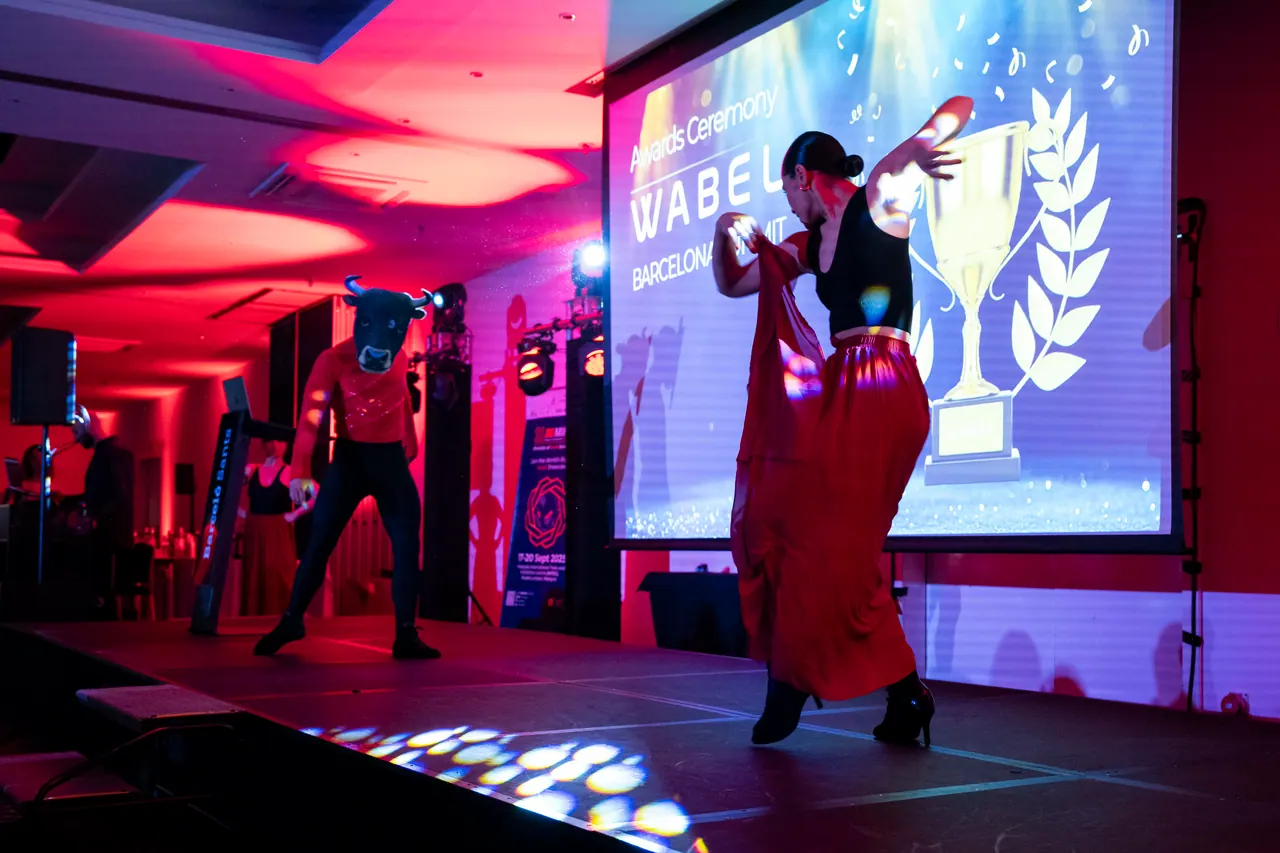 Flamenco dancers performing at an awards ceremony